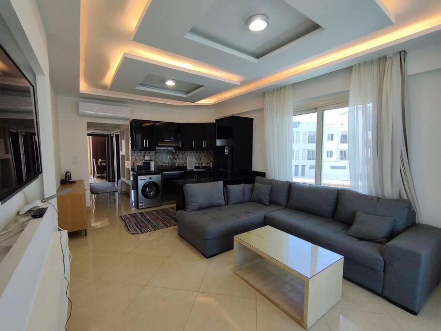 3-Bedroom Apartment On The Third Floor With 3 Balconies And Lovely Pool View, Street View And Free Beach Access In Sharm Hills Resort Dış mekan fotoğraf