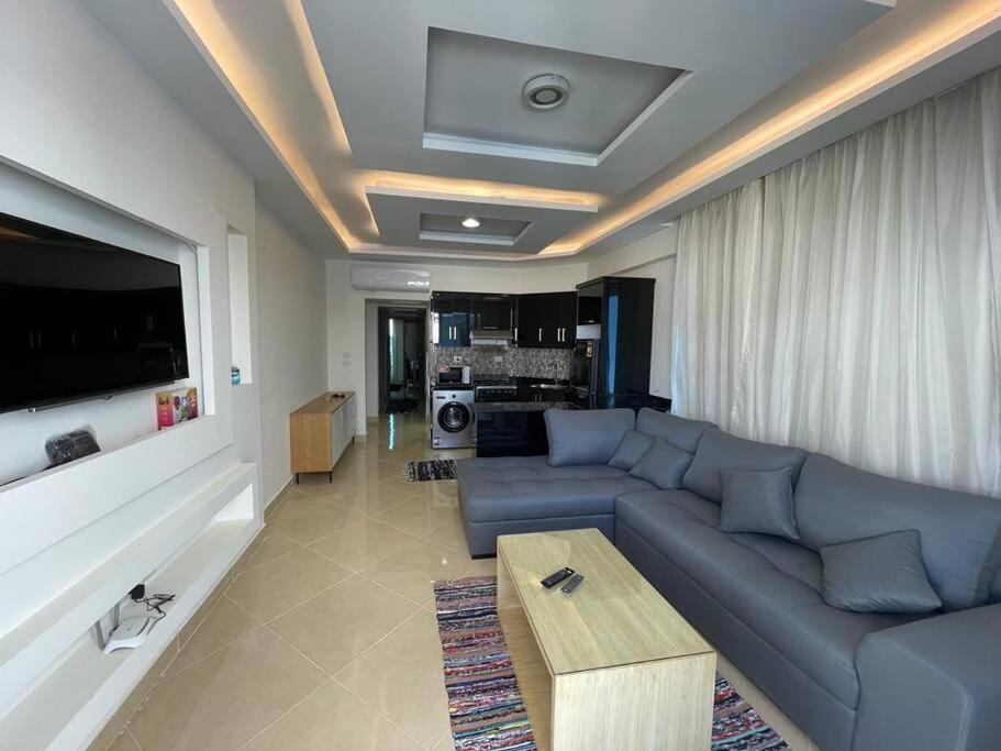 3-Bedroom Apartment On The Third Floor With 3 Balconies And Lovely Pool View, Street View And Free Beach Access In Sharm Hills Resort Dış mekan fotoğraf