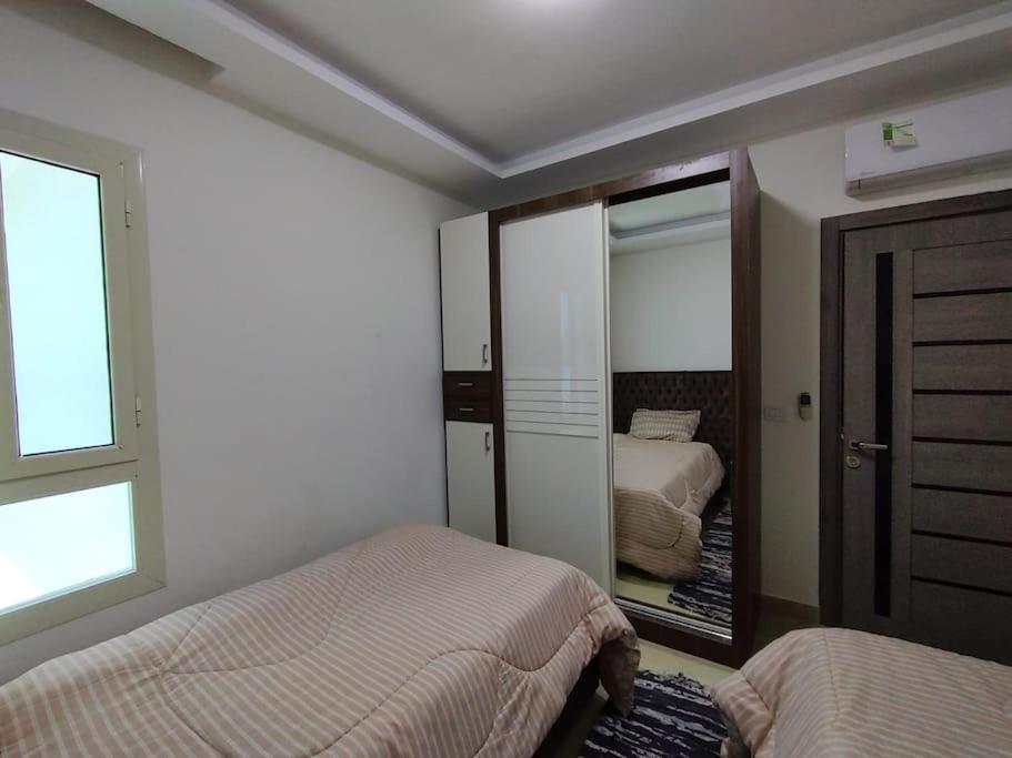 3-Bedroom Apartment On The Third Floor With 3 Balconies And Lovely Pool View, Street View And Free Beach Access In Sharm Hills Resort Dış mekan fotoğraf