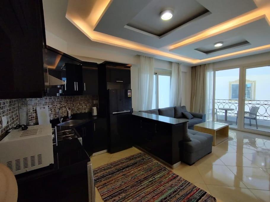 3-Bedroom Apartment On The Third Floor With 3 Balconies And Lovely Pool View, Street View And Free Beach Access In Sharm Hills Resort Dış mekan fotoğraf