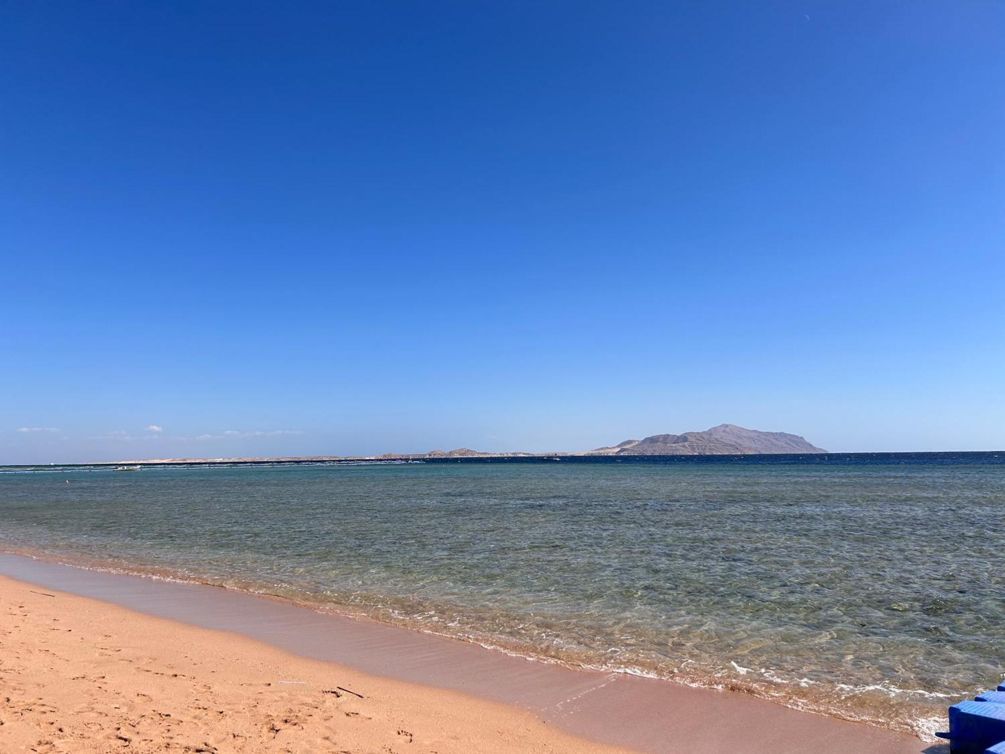 3-Bedroom Apartment On The Third Floor With 3 Balconies And Lovely Pool View, Street View And Free Beach Access In Sharm Hills Resort Dış mekan fotoğraf