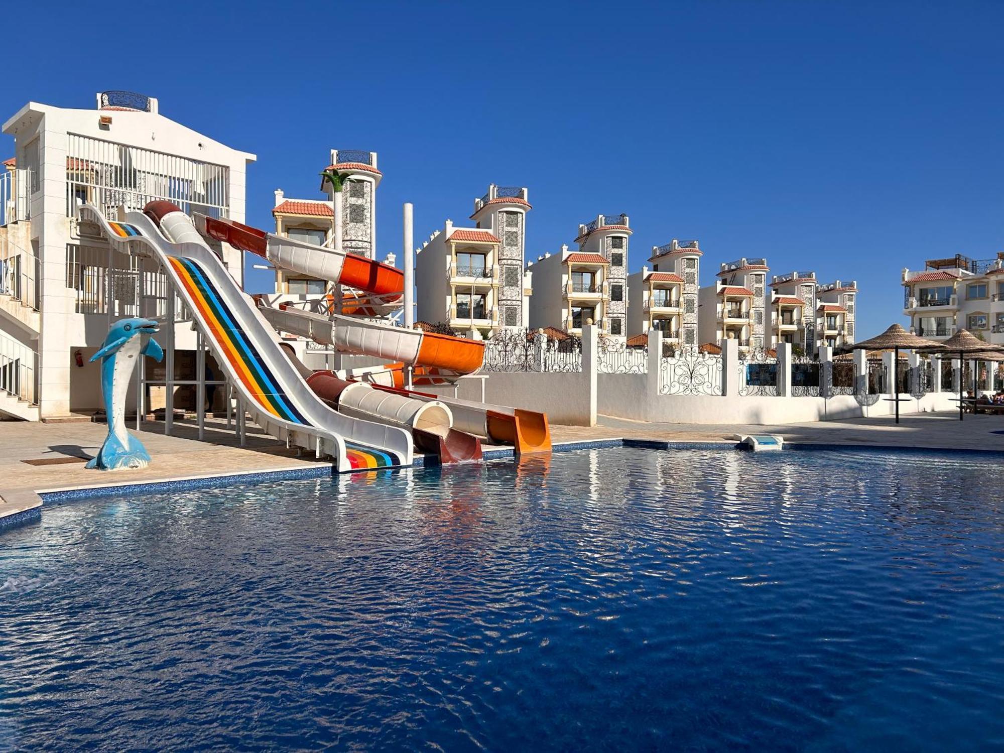 3-Bedroom Apartment On The Third Floor With 3 Balconies And Lovely Pool View, Street View And Free Beach Access In Sharm Hills Resort Dış mekan fotoğraf