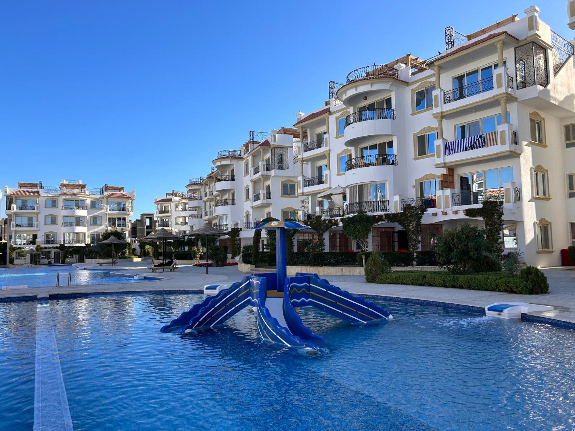 3-Bedroom Apartment On The Third Floor With 3 Balconies And Lovely Pool View, Street View And Free Beach Access In Sharm Hills Resort Dış mekan fotoğraf